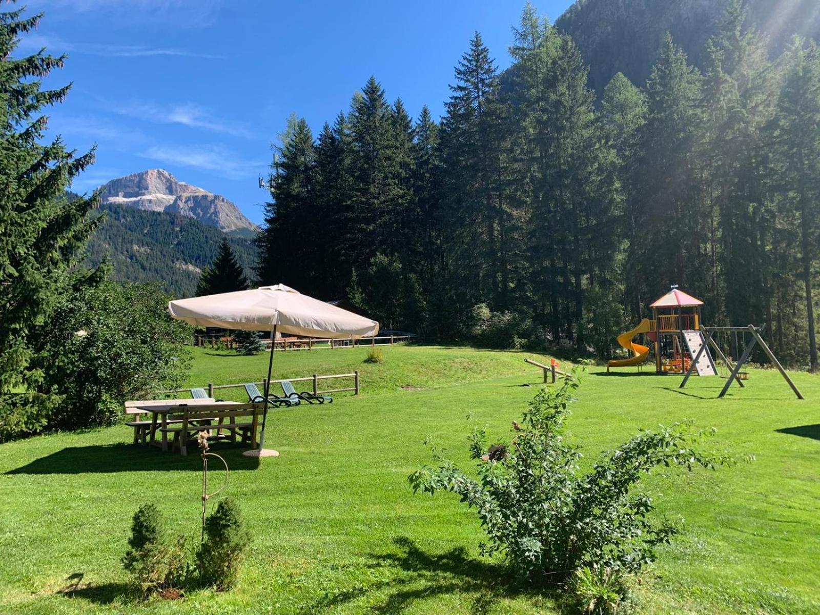 Alpenhotel Panorama Campitello di Fassa Eksteriør billede