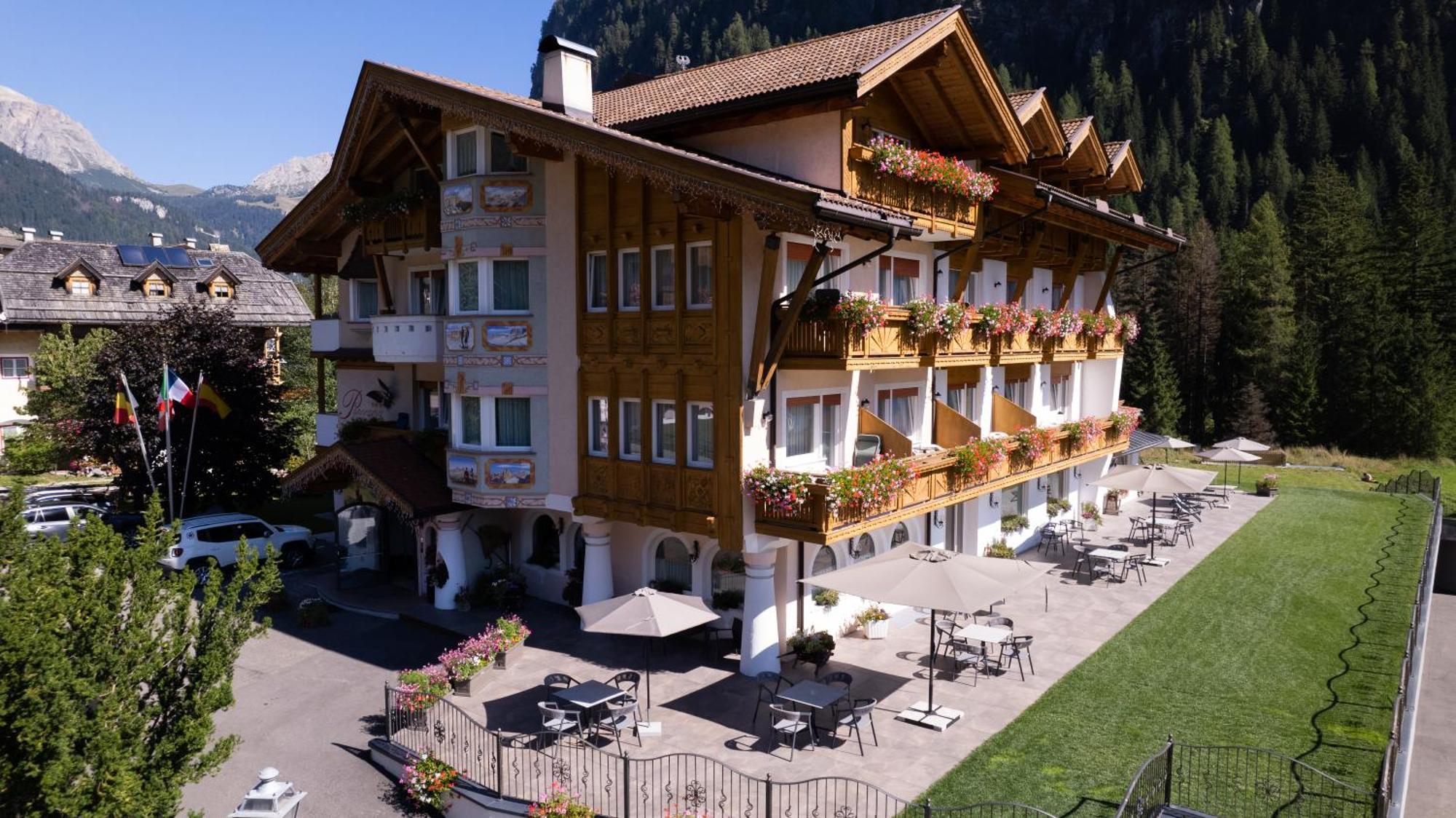 Alpenhotel Panorama Campitello di Fassa Eksteriør billede